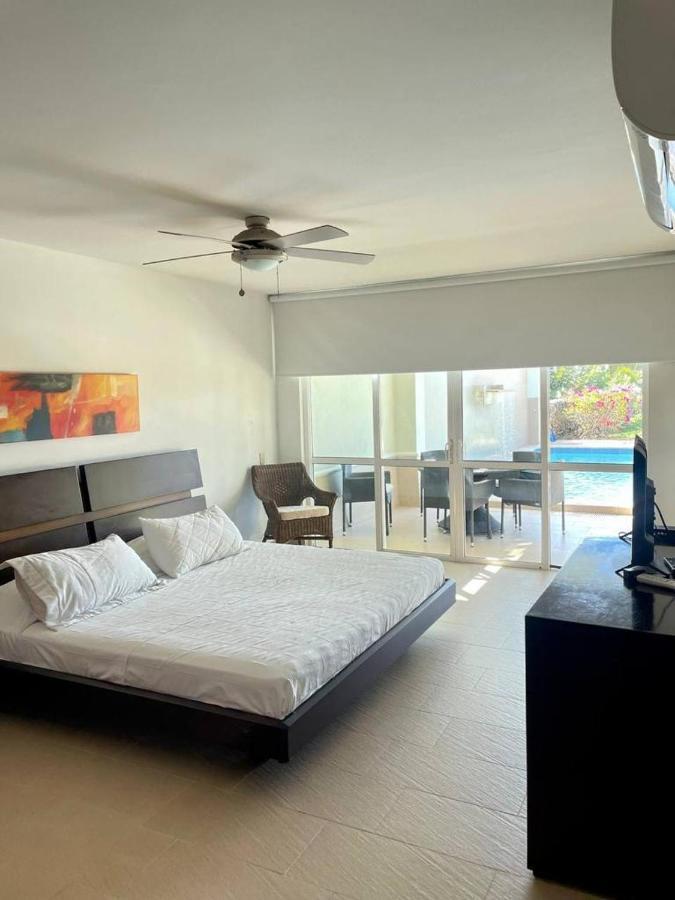 La Playa Frente Al Mar