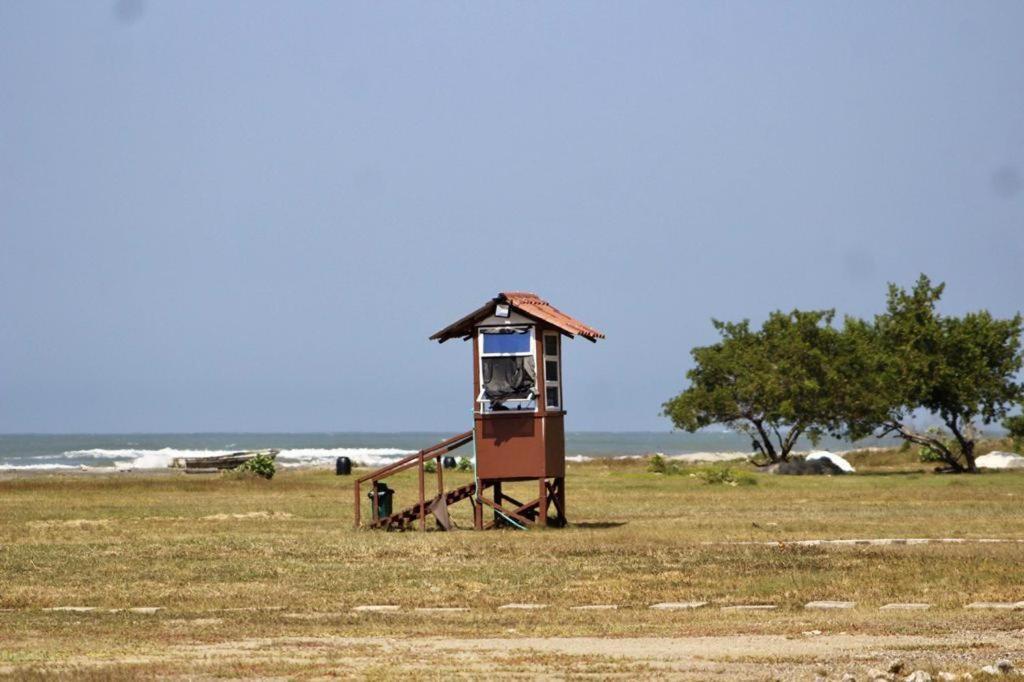La Playa Frente Al Mar *